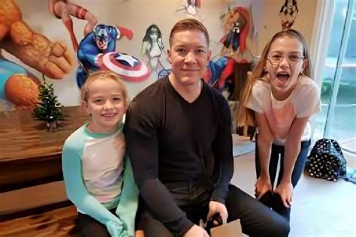 Does Joseph Sikora have kids?