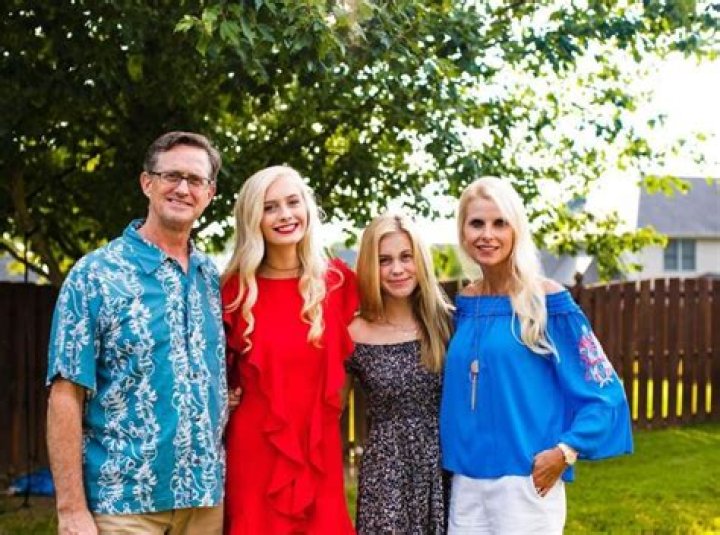 Madison Marsh Siblings: Does Madison Marsh have siblings?
